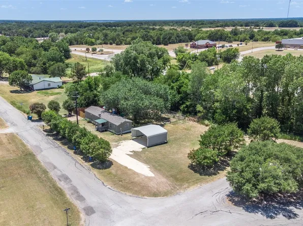215 Longleaf St, Gun Barrel City, TX 75156