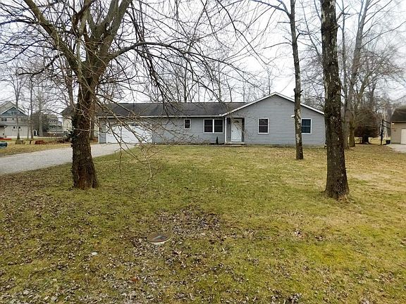 2nd image of 121 Elmhurst Ln