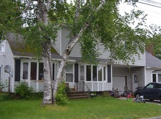 27 Flanders St, Auburn, ME 04210