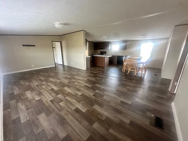3 bed, 1500 sqft, $1,685 — Photo 3