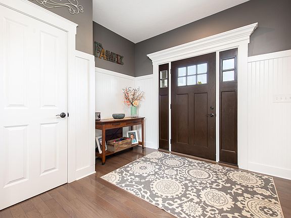 3rd image of 861 Royal Oak Dr