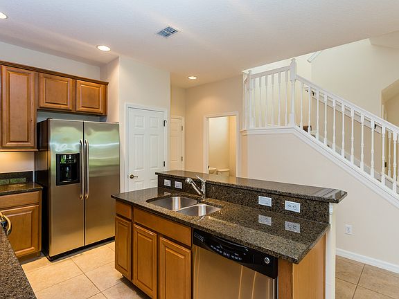 5th image of 246 Terracina Dr