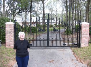 3930 Bentwood Ln, Cantonment, FL 32533
