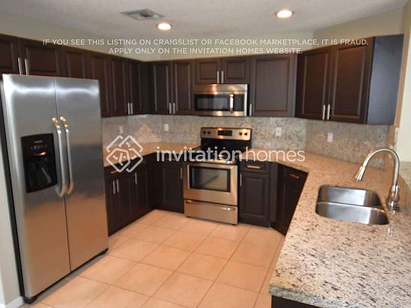 4th image of 146 Gables Blvd