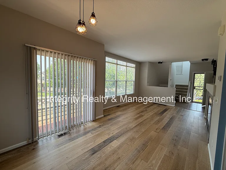 312 W Jamison Pl #5 — Photo 3