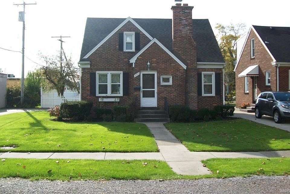 1st image of 777 Moore Ave