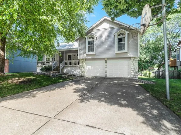 444 SE Nathan Pass, Lees Summit, MO 64063