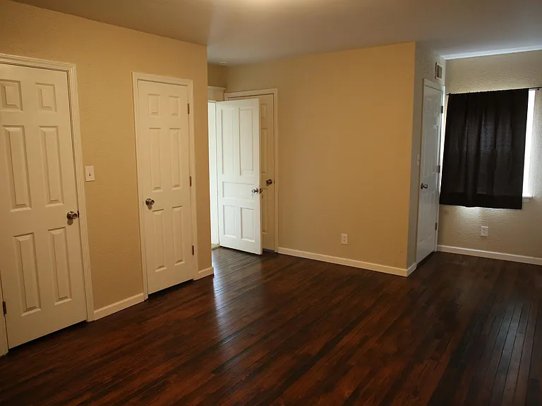 115 Pine St #1 — Photo 9