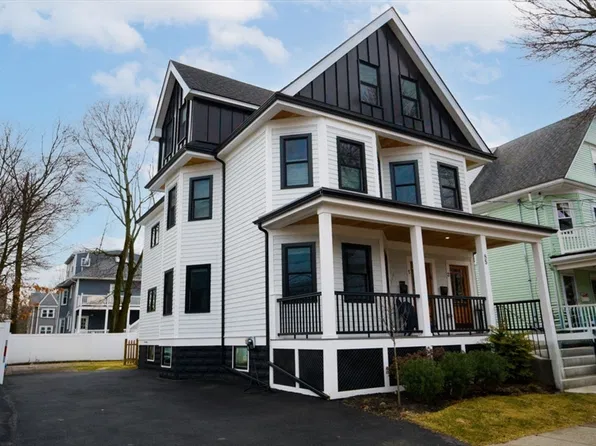 85 Cleveland St #1, Arlington, MA 02474