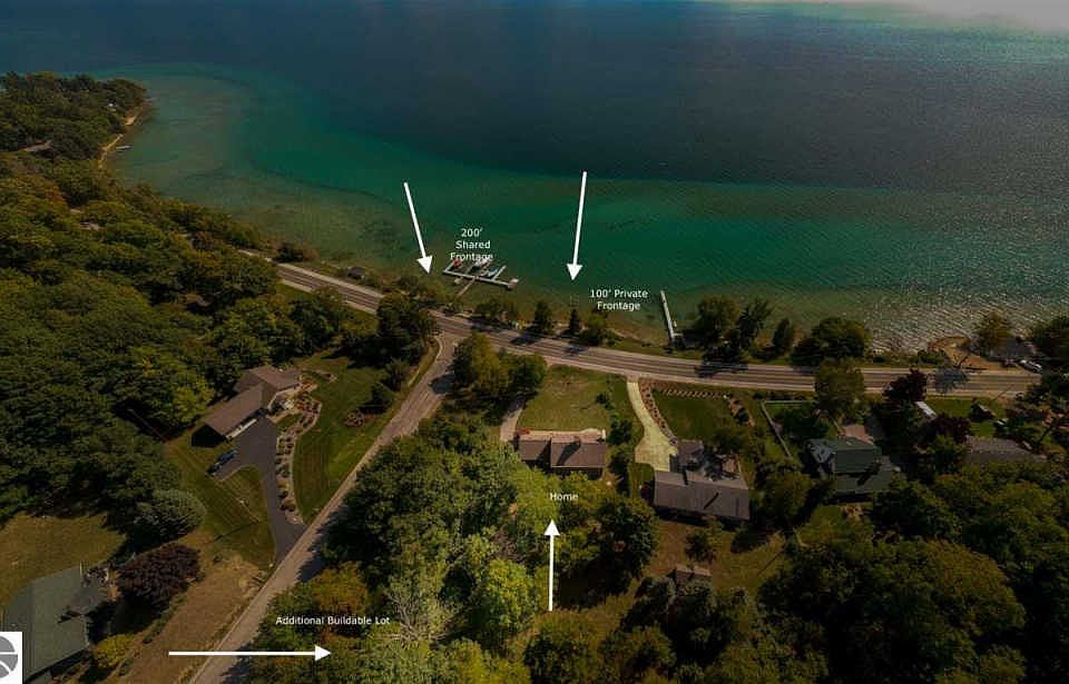 1st image of 9983 Center Rd