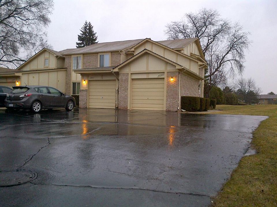 1st image of 45300 Manor Dr