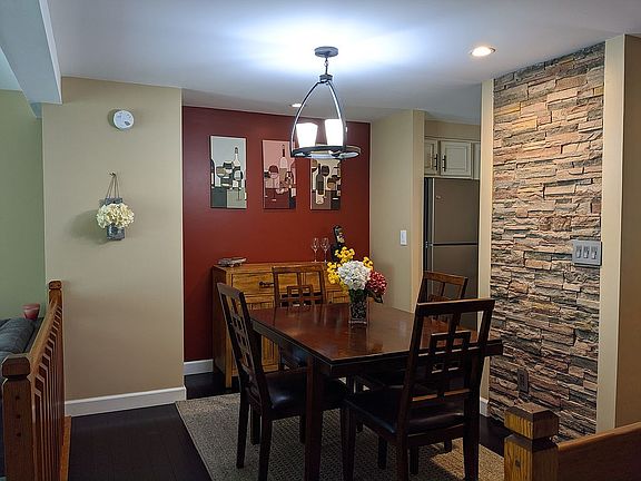 4th image of 160 Partridge Hill #3