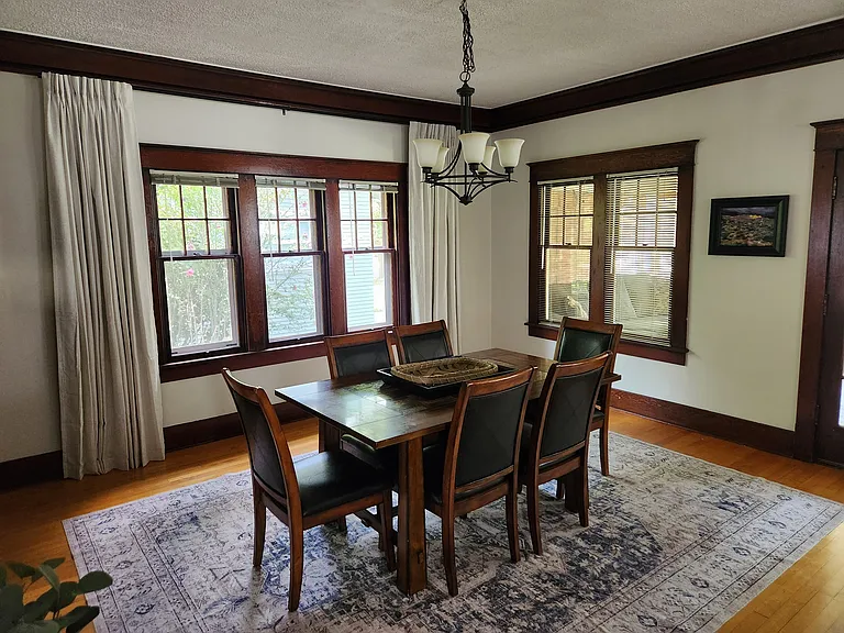1315 W Hays St — Photo 13
