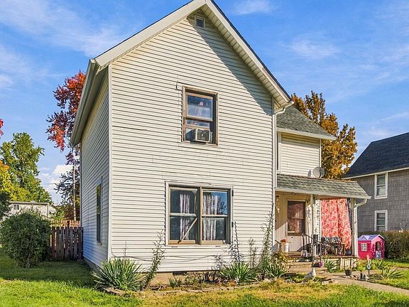 2nd image of 272 Bellevue Ave