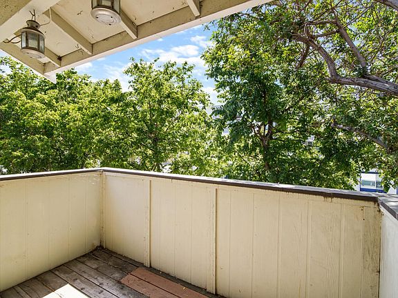 5th image of 2503 Easton Pl APT 44