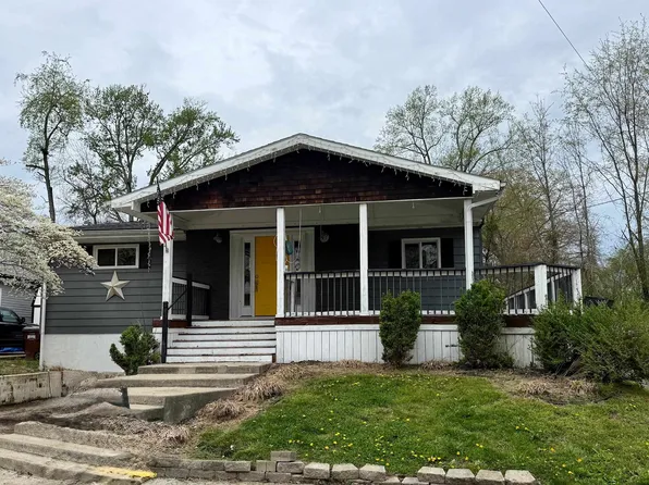 1919 Washington St, Flatwoods, KY 41139