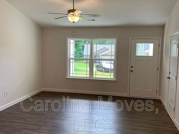 3rd image of 147 Cosmos Ln