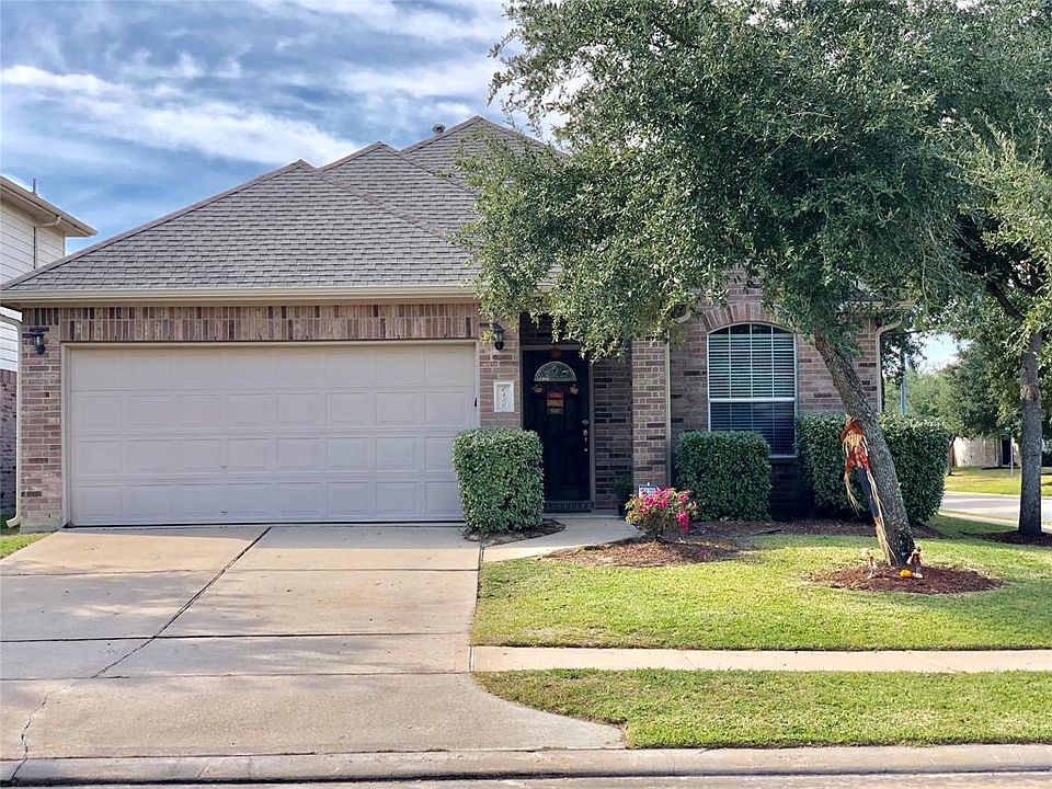 1st image of 6406 Applewood Forest Dr