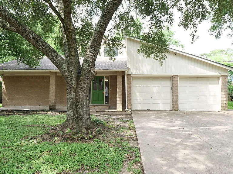 15654 Boulder Oaks Dr — Photo 1
