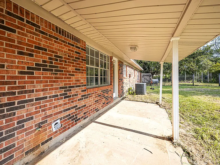 5836 Slater Cir — Photo 46