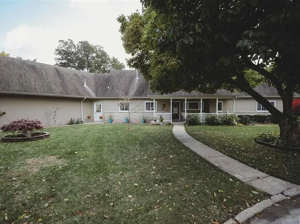 2804 Lincoln Hill Ct NW, Quincy, IL 62301