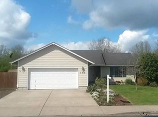 455 N 10th St, Harrisburg, OR 97446