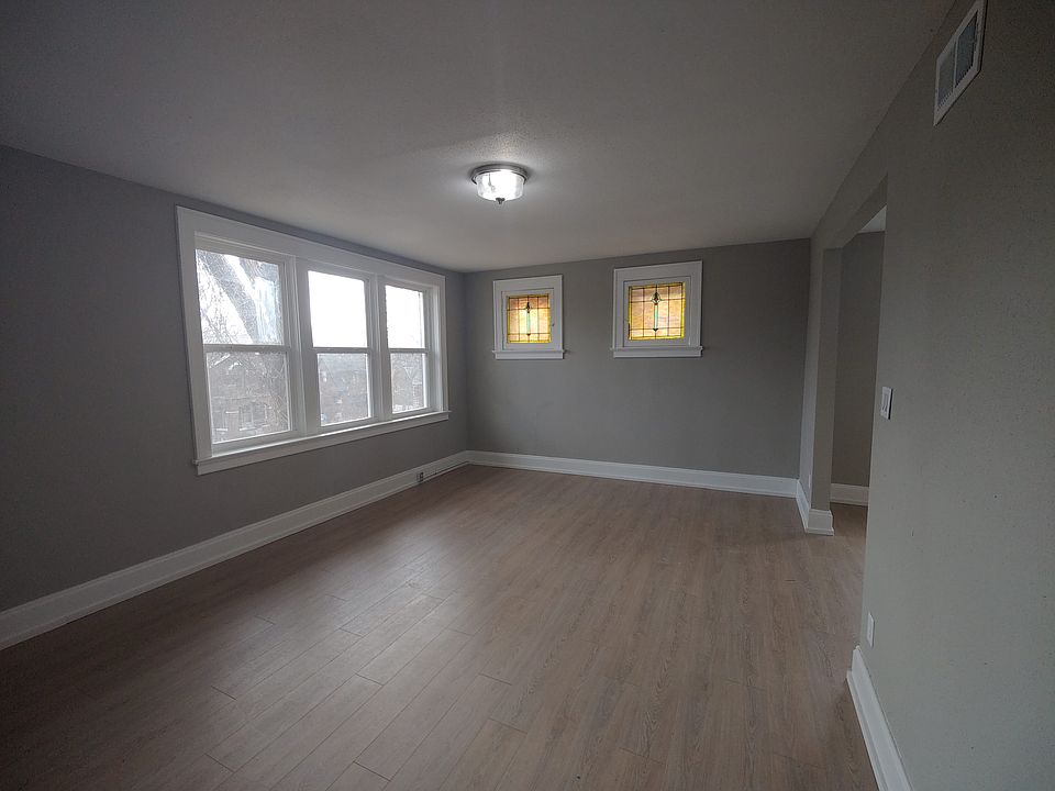 1st image of 1173 Moorlands Dr #B