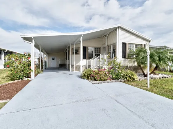 620 Puffin Dr, Barefoot Bay, FL 32976
