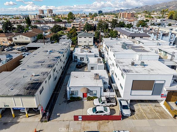 5th image of 301 E Alameda Ave #301A