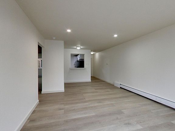 3rd image of 355 24th Ave APT 101
