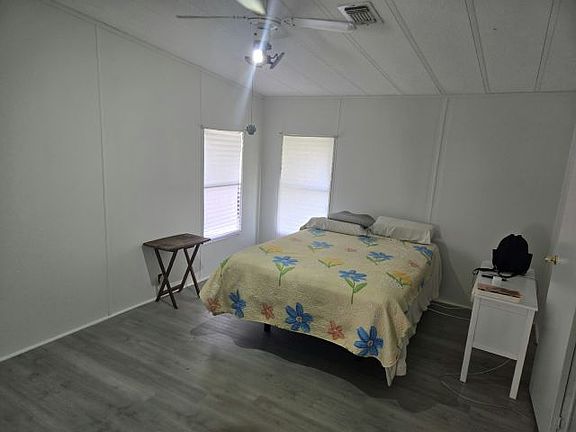 4th image of 5854 Cherokee Dr #139