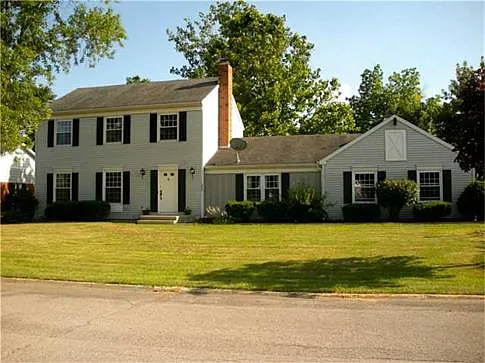 309 Colleen Dr photo 1