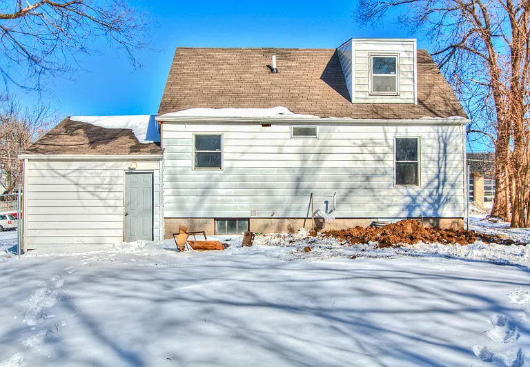 902 Titus Ave — Photo 24