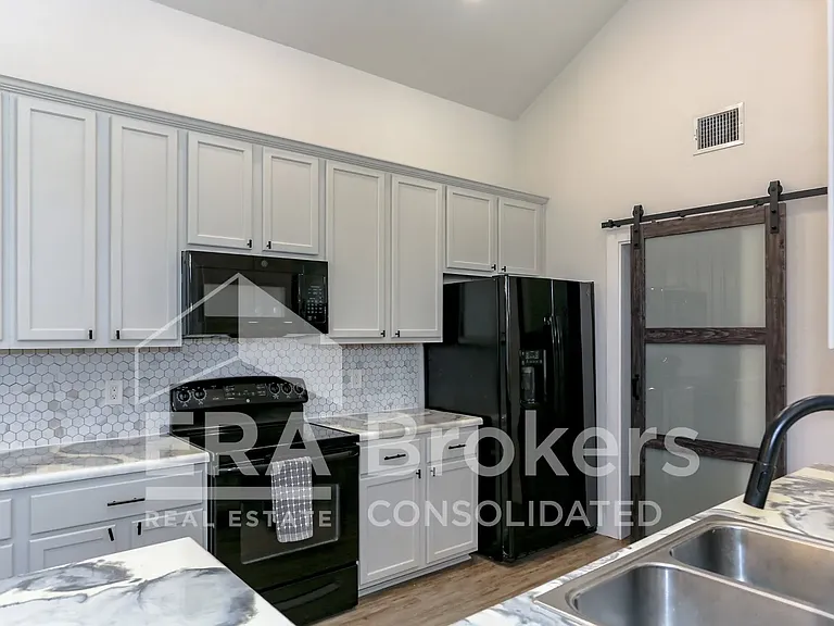 6110 Melanie Dr — Photo 23