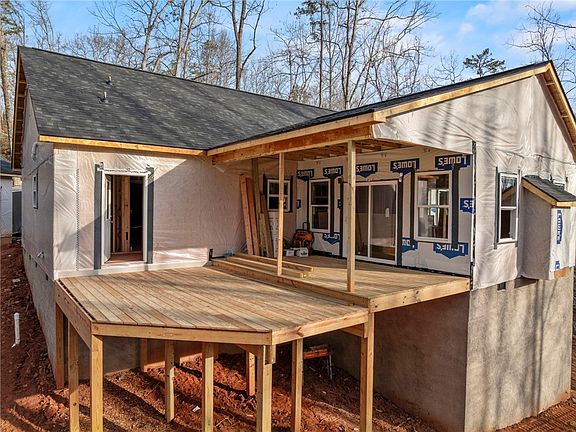 3rd image of 110 Gabriel Way