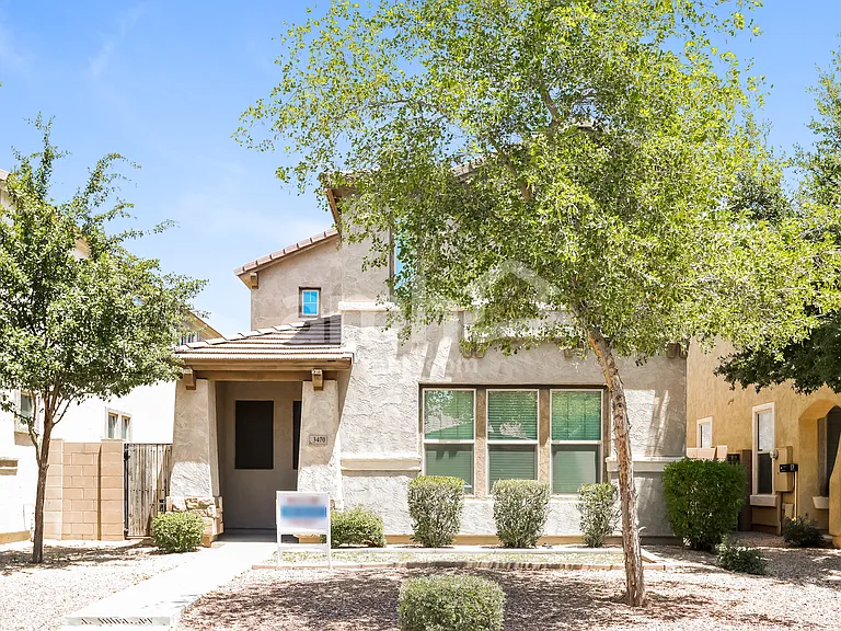 3470 E Orchid Ln — Photo 1