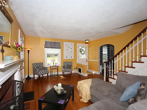 5th image of 1624 E Henry Clay Ave