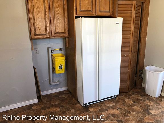 3rd image of 1243 W Gillespie Ave