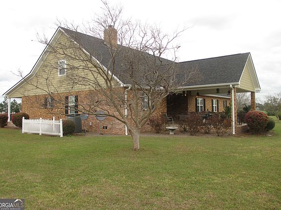 4th image of 40 Comer Yawn Rd