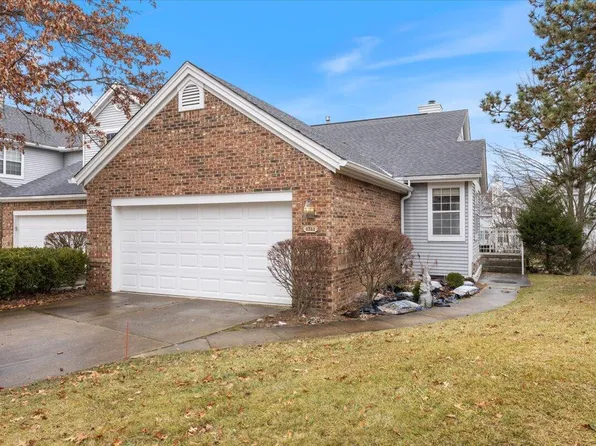 4344 Pine Ridge Ct, Ann Arbor, MI 48105