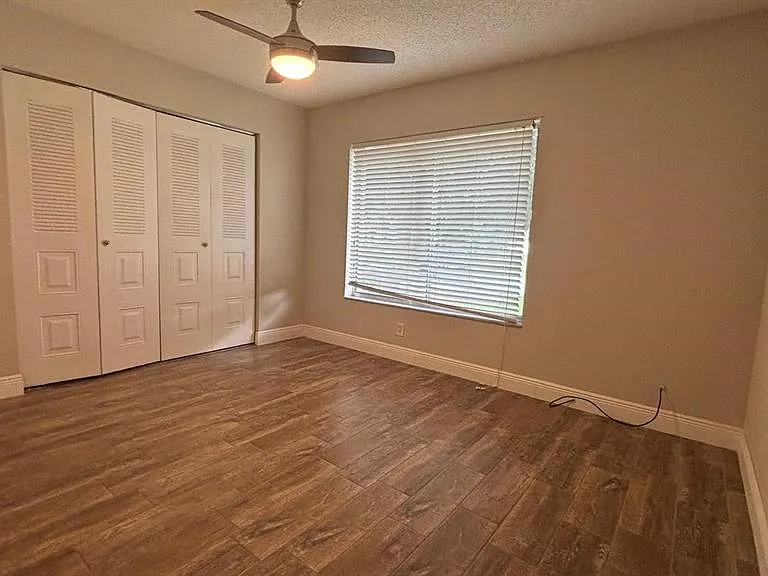 4817 Landover Cir — Photo 18