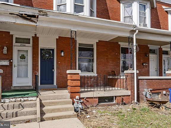 2nd image of 2168 Brookwood St