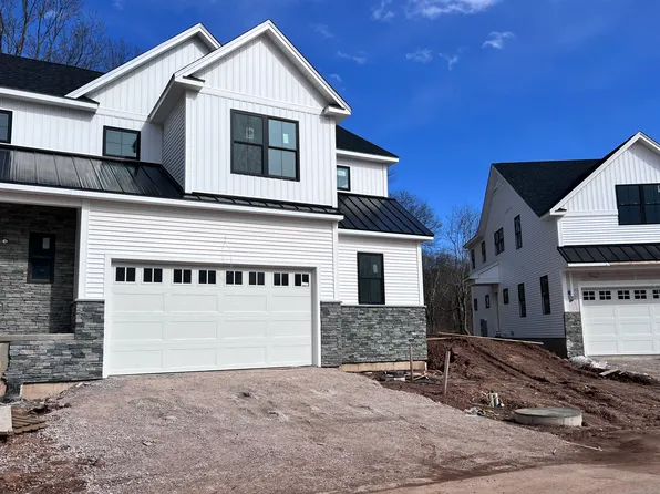 18 Village Circle #18, Guilford, CT 06437