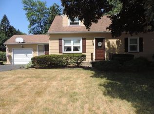 161 Pepperidge Dr, Rochester, NY 14626