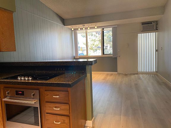 3rd image of 660 W Bonita Ave #20J