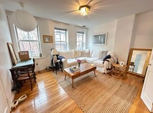 12 S Russell St APT 3, Boston, MA 02114