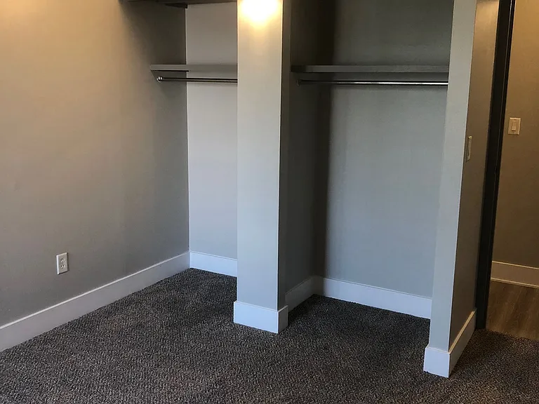 The Village at Gray's Lake Apartments - Des Moines — Photo 38
