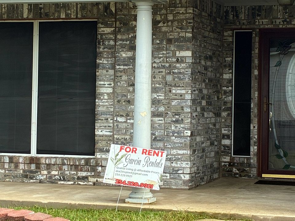 1st image of 1807 Schottische Ln