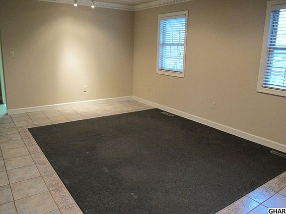 4th image of 249 Lincoln Way E