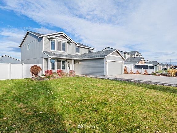2nd image of 458 E Trout Avenue